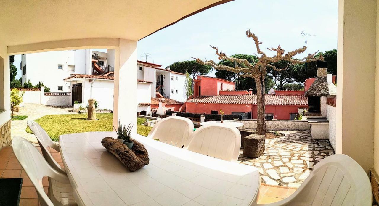 Vacay Apartamento Montgo, Agradable Jardin! En Costa Brava L'Escala! Ngoại thất bức ảnh